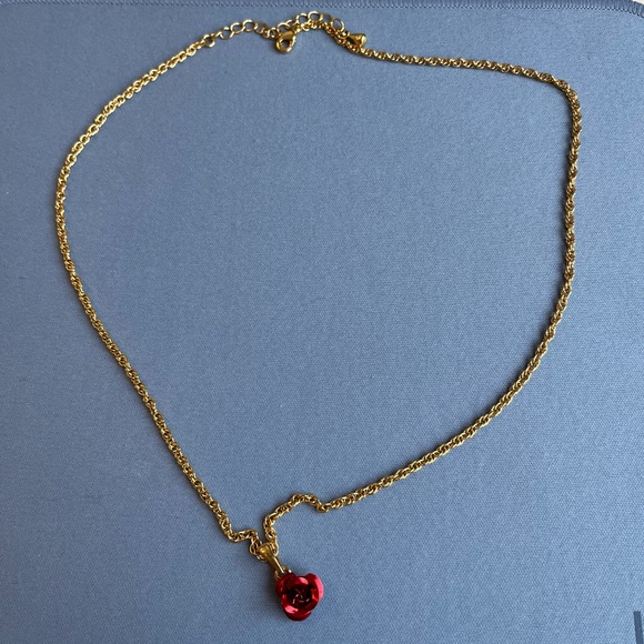 Red rose necklace on gold chain - Picture 1 of 4